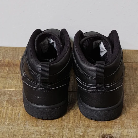 Jordan 1 Mid 'Triple Black Tumbled Leather' (PS) Kid's Size 3Y - Picture 5 of 7